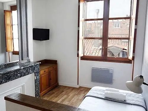 **  Hotel Croix Baragnon Toulouse France